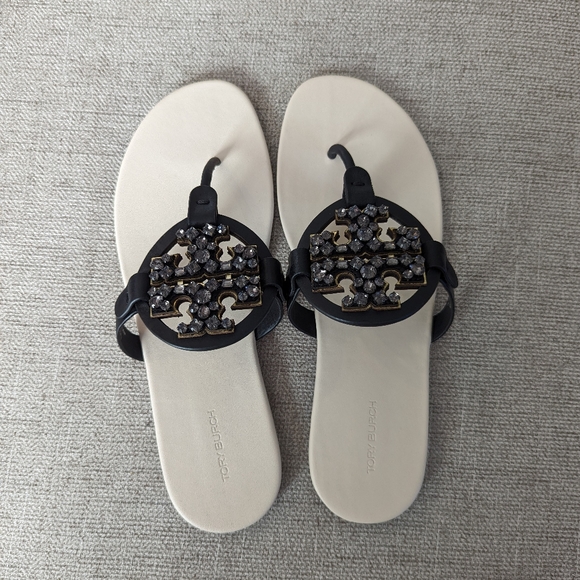 NIB Crystal Miller Soft Sandals - Picture 9 of 12